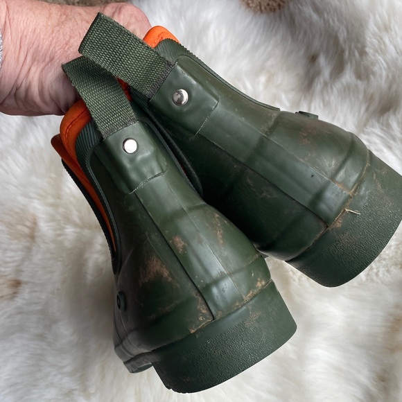 Hunter Women’s Olive and Orange Rain Boots - Picture 7 of 10
